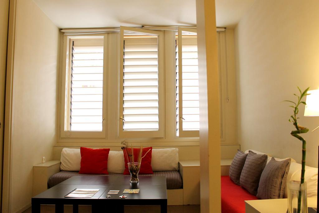 Sweet Bcn Apartments Βαρκελώνη Δωμάτιο φωτογραφία